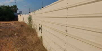 גדר אזור ההקמה של שביל האופנידן בהרצליה