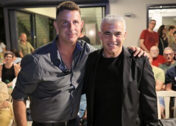 להפתעה הזו משתתפי חוג הבית של יריב פישר לא ציפו!