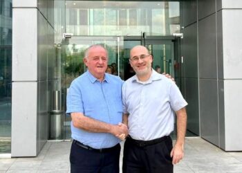 ירון עולמי וצבי וייס.