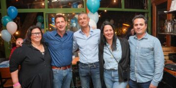 מצולמים משמאל לימין: דנה אורן-ינאי, יריב פישר, עופר לוי, ניבה עומר-בז'ז'ינסקי וגוני לצטר.