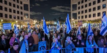 הפגנות מוצ"ש בשער העיר