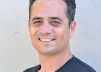 הכירו את חבר המועצה החדש: גוני לצטר מסיעת חוזה חדש 