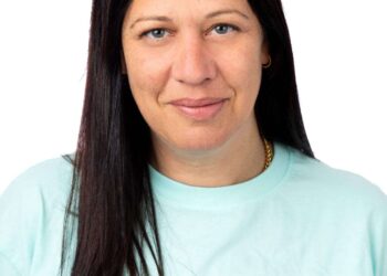 ניבה עומר בז'זינסקי, מס' 2 בסיעת חוזה חדש