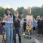 דני, אבי החטוף עמרי מירן ושלי, אימו של החטוף עומר שם טוב