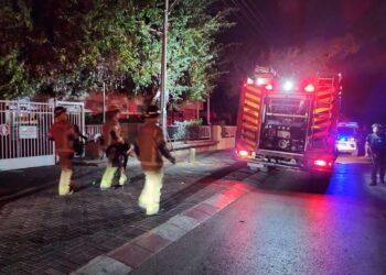 כוחות הכיבוי באירוע אחר בהרצליה החודש. צילום דוברות כבאות והצלה