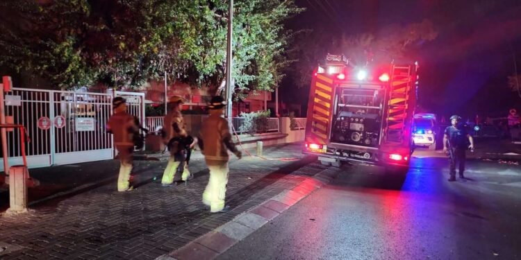 כוחות הכיבוי באירוע אחר בהרצליה החודש. צילום דוברות כבאות והצלה