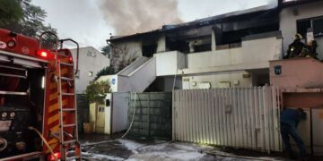 הבית ברחוב פורצי הדרך לאחר גיבוי השריפה בהרצליה. צילום כבאות והצלה לישראל