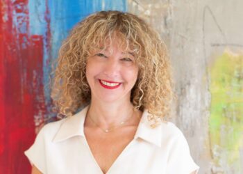 איריס אורן נבחרה לתפקיד ממלאת מקום מנהלת אגף חינוך יסודי במינהל החינוך של עיריית הרצליה. צילום דוברות עיריית העירייה