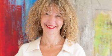 איריס אורן נבחרה לתפקיד ממלאת מקום מנהלת אגף חינוך יסודי במינהל החינוך של עיריית הרצליה. צילום דוברות עיריית העירייה