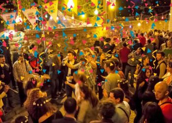 מסיבת רחוב. צילום Deposit Photos