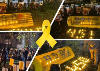 הדלקת נרות מול ביתו של חבר הכנסת יולי אדלשטיין בהרצליה. צילומים באדיבות קבוצת מחאת אדלשטיין