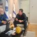 1:1 עם ראש העיר יריב פישר, על תקציב 2025 והתוכניות להמשך הקדנציה. משמאל, אודי סלנט, העורך הראשי של "הרצליה היום". צילום דוברות העירייה