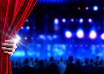 תשעה תושבים ותושבות שיזכו השנה בתואר "יקיר/ת העיר" לשנת 2025. צילום Deposit Photos