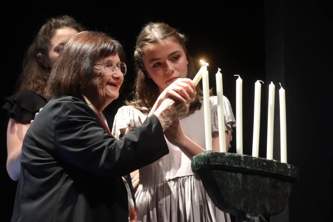 שורדת השואה, הגב' הלינה בירנבאום. צילום דוברות העירייה