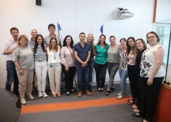 המנהלות והמנהלים החדשים בהרצליה. צילום מתוך עמוד הפייסבוק של מנהל החינוך בעיר