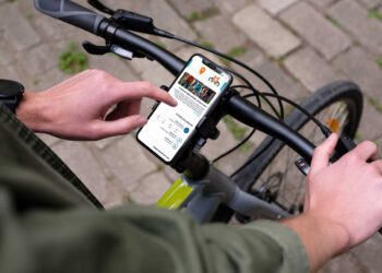 שאלון האופניים 2026: הרצליה קוראת לתושבים לעצב את רשת הרכיבה העתידית. עיבוד תמונה: מערכת האתר