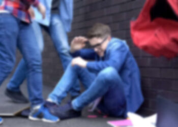 בעקבות מקרי האלימות החריגים שארעו בימים האחרונים בקרב בני נוער בהרצליה, הורה ראש העיר על סדרת מפגשי חירום עם הנהגת ההורים העירונית. צילום להמחשה Deposit Photos