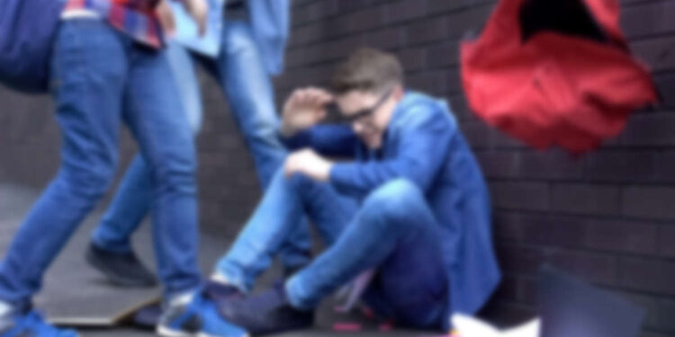 בעקבות מקרי האלימות החריגים שארעו בימים האחרונים בקרב בני נוער בהרצליה, הורה ראש העיר על סדרת מפגשי חירום עם הנהגת ההורים העירונית. צילום להמחשה Deposit Photos