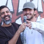 עומר והזמר והיוצר אוריין שוקרון שכתב על עומר את השיר המרגש "ילד שמש שלי. צילום דוברות העירייה