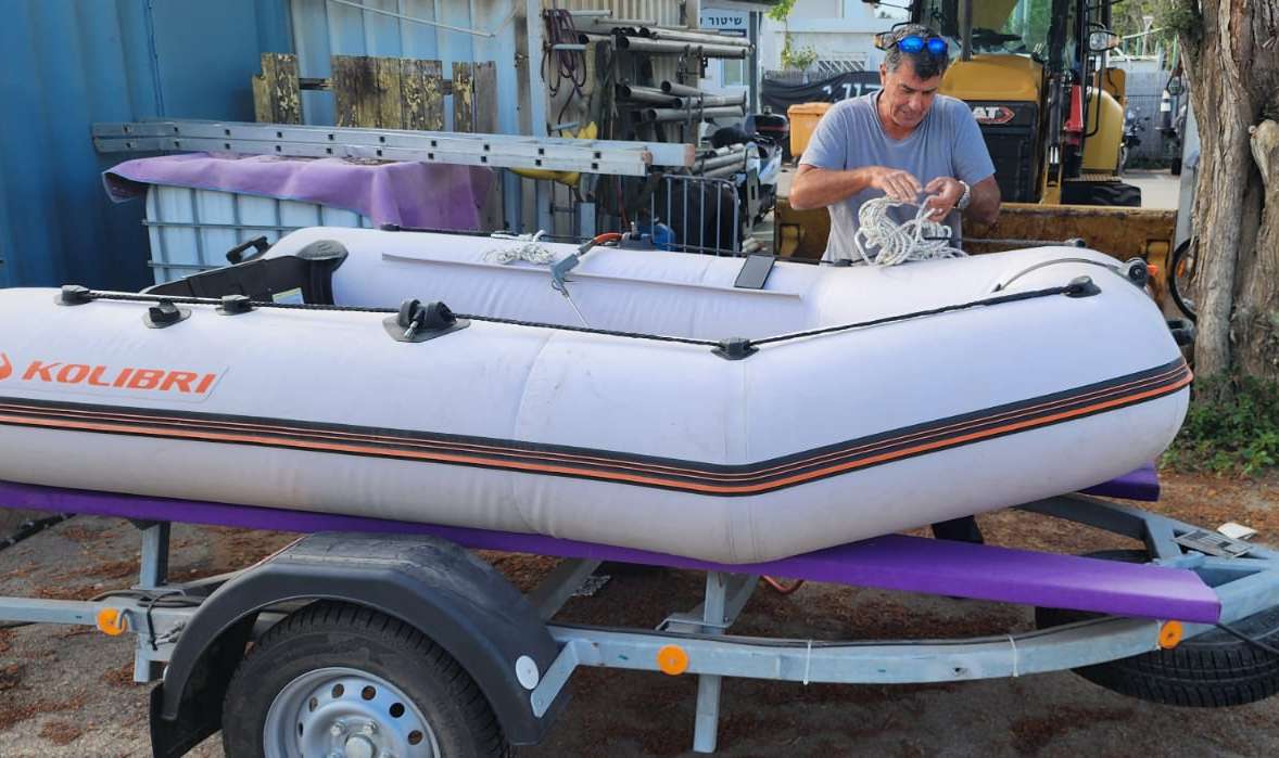 הכנת הסירות העירוניות של יחידות החילוץ וההצלה בכוננות. צילום דוברות עיריית הרצליה