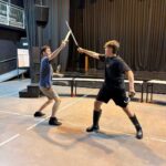 מתוך החזרות: קרבות במה מורכבים בין הוק לפיטר. צילום פרטי