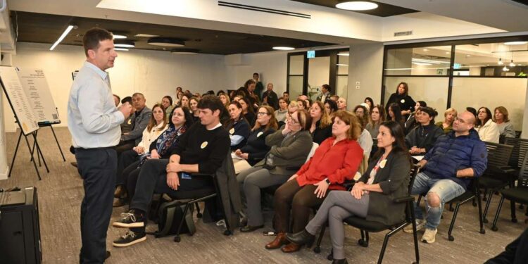 מהלך ש.מ.ש: מאגד את כלל גורמי ההשפעה על חיי הילדים והנוער. צילום דוברות העירייה