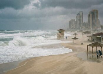 מזג אוויר חריג בעוצמתו, הכולל רוחות חזקות עם פוטנציאל לנזקים, ים סוער וגלים גבוהים במיוחד וגשמים. תמונה: עיבוד AI