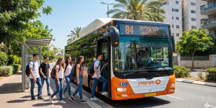 בזכות שיתוף פעולה בין הנהגת ההורים, מועצת הנוער והעירייה – שופרו משמעותית קווי האוטובוס לבתי הספר.. צילום: עיבוד AI