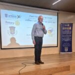 יהונתן יסעור, סגן ראש עיריית הרצליה לשעבר וכיום נשיא מלווה במועדון רוטרי הרצליה, שמוביל ומנהל את תחרות “הנואם הצעיר” בעיר לאורך זמן. תמונה: רוטרי הרצליה