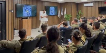 "ממטבח צה״לי מלא שמן לתפריט מותאם אישית: נירו לוי מציב רף חדש לחיילים". צילום: יובל צרפתי