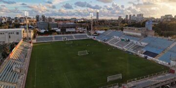 פרויקט חידוש האצטדיון בהרצליה כולל שיפוץ מקיף של כלל המתקנים והמגרשים. צילום: מערכת האתר