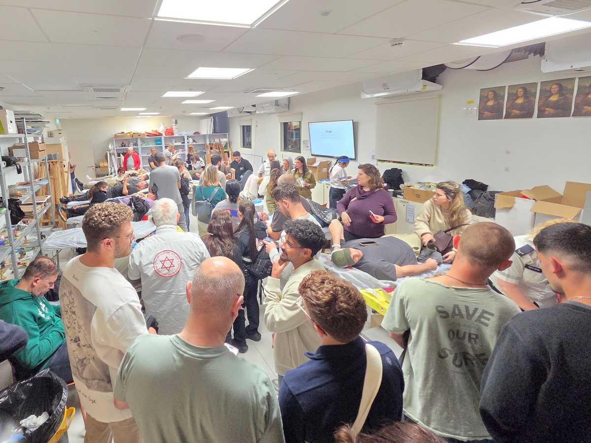 ה התרמת הדם הגדולה שהתקיימה אתמול במרכז מטאור. צילום מערכת האתר