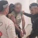 שוטרי תחנת גלילות במהלך תפיסת ומעצר החשוד. צילום: דוברות המשטרה