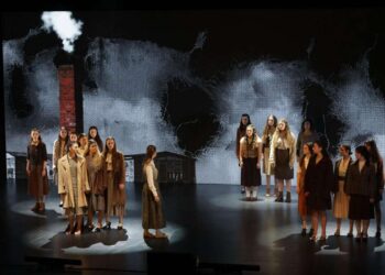 אירועי יום הזיכרון לשואה ולגבורה במבחר טקסים ואירועים ברחבי העיר הרצליה. צילום: דוברות העירייה