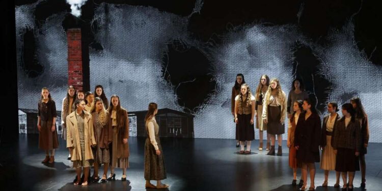 אירועי יום הזיכרון לשואה ולגבורה במבחר טקסים ואירועים ברחבי העיר הרצליה. צילום: דוברות העירייה