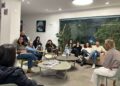 לונה: מפגש "הורות בסלון" שהתקיים בהרצליה בחודש פברואר האחרון. צילום: דוברות עיריית הרצליה.