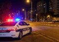 כשהחשוד הבחין בשוטרים מתקרבים לעברו, הוא החל להימלט רגלית, אך השוטרים רדפו אחריו ועצרו אותו לאחר מרחק קצר. תמונה: עיבוד AI