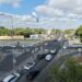 צומת כפר שמריהו: במשך שנים התרגלו התושבים למציאות של מתרימים ורוכלים בין המכוניות. עכשיו הם מנסים לשנות אותה צעד אחר צעד. צילום: מערכת האתר