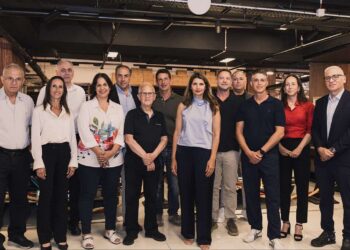 חברי הוועד המנהל של הקרן, הכולל שורה של אנשי ציבור ומנהיגים עסקיים בכירים, בהם: יעקב גלברד, דוד יערי, אמיר כדורי חייק, קארין מאייר רובינשטיין, דן אלישר, עדי אזולאי, משה ואיציק לוי. צילום: גאיה בן ברוך