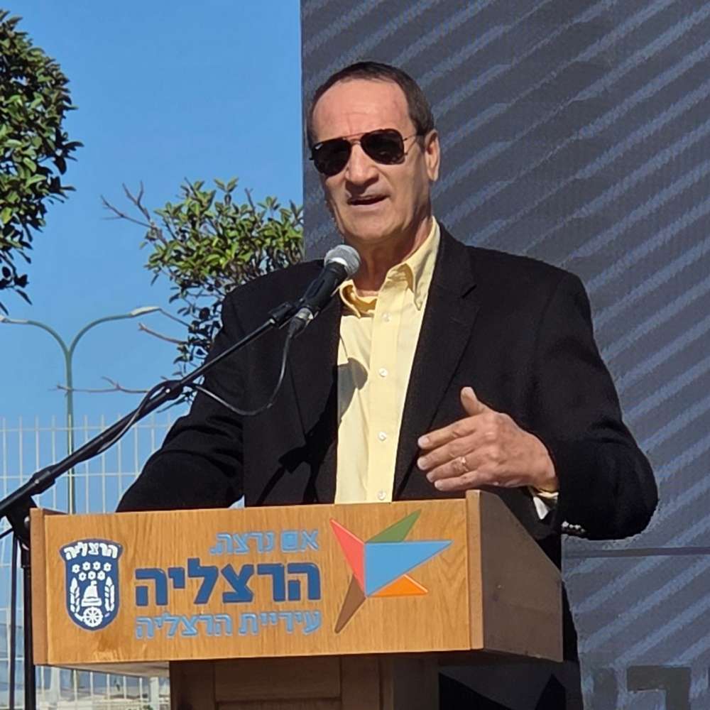 טל ברודי מדבר על ספורט, חינוך וקהילה – ועל גאווה עירונית במכביה ה-25. צילום: מערכת האתר