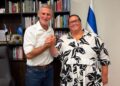 סגנית ראש העיר, דנה אורן ינאי עם יו"ר מפלגת הדמוקרטים, אלוף במיל' וסגן הרמטכ"ל לשעבר, יאיר גולן. צילום: מטה הדמוקרטים