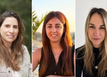 רייחן טישלר חיימוביץ', יעל פאר ושרון כהן, שלוש המנהלות החדשות בבתי הספר בהרצליה. צילום: דוברות עיריית הרצליה