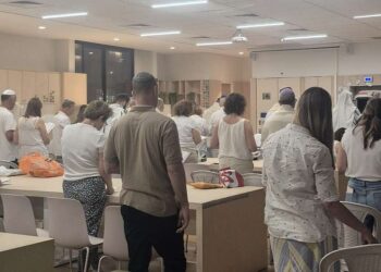 תפילות יום כיפור בשנה שעברה במוקדי תפילה שוויוניים בהרצליה. צילום: פרטי