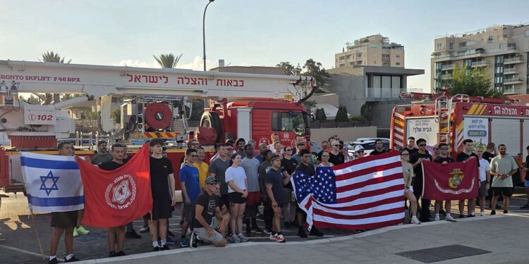האירוע השנתי מבטא את השותפות העמוקה, הרעות והברית הבלתי נפרמת בין כוחות החירום של מדינת ישראל לבין שגרירות ארה"ב וכוחות הביטחון האמריקאיים. צילום: כבאות והצלה לישראל