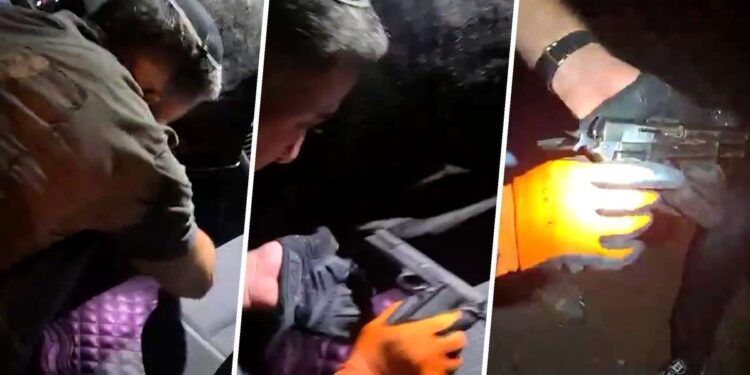 בחיפוש ברכב שבו נסעו נתפס אקדח טעון ובו מחסנית מלאה בתחמושת, שהוסלק בגב המושב. צילומים: דוברות המשטרה